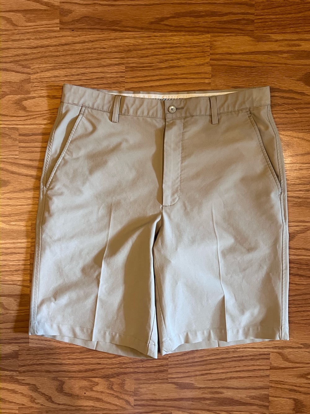 FootJoy Men's Athletic Shorts in Light Khaki